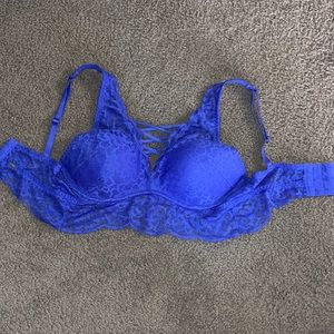 Victoria’s Secret Bra, size 32B, blue.